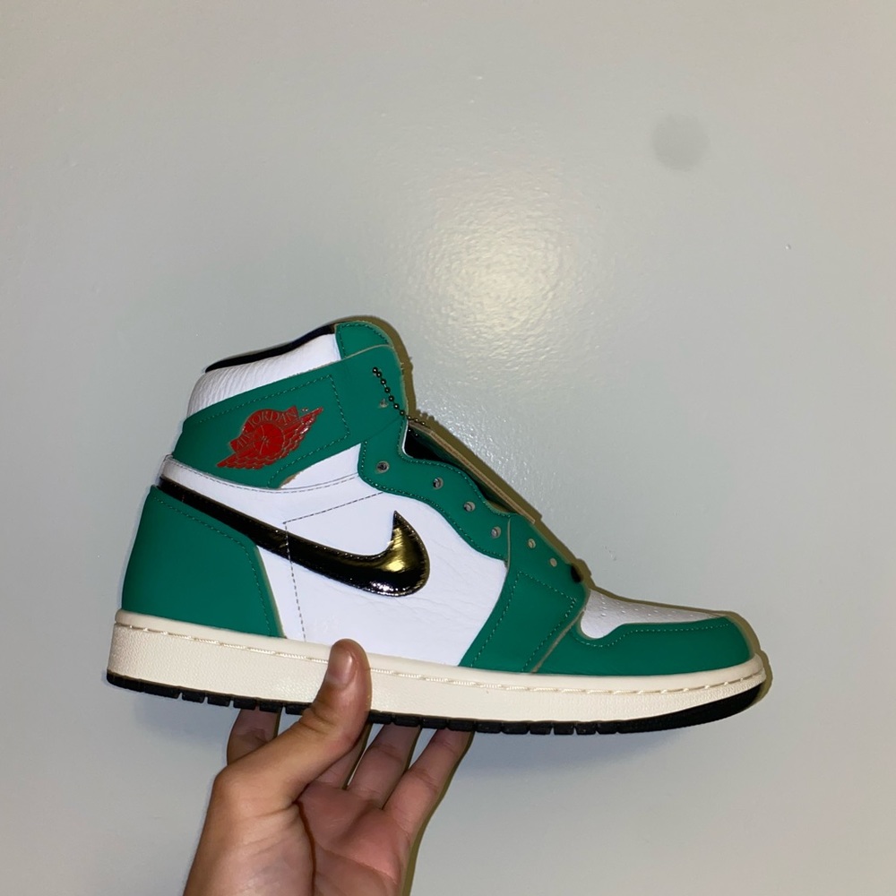 Jordan Retro 1 “Lucky Green”
